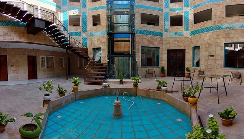 رزرو هتل در شیراز  با جاجو